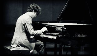 رسیتال پیانو آرمان فهیمی در تالار رودکی برگزار می‌شود