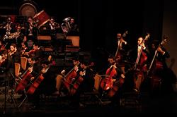 گزارش تصویری از کنسرت «ارکستر سمفونیک و کر آیسو» در تهران