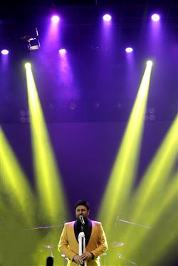 کنسرت های پاپ جشنواره موسیقی فجر با اجرای محمد علیزاده آغاز شد