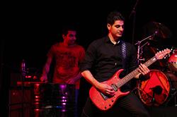 شهاب صادقی اولین کنسرت الکترو-هارد راک را برگزار کرد