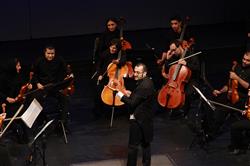 ارکستر فیلارمونیک تهران در تالار وحدت به روی صحنه رفت