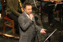 «پیام عزیزی» آهنگ «مسلمانان» را با قدمتی ٣٠٠ ساله در کنسرت تهران اجرا کرد  
