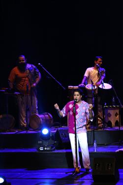 اجرای پرشور «لیان» در حضور محمود دولت‌آبادی