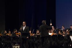 ارکستر ملی ایران با اسماعیل واثقی روی صحنه رفت