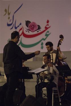 اولین کنسرت خیابانی را محمد معتمدی برگزار کرد